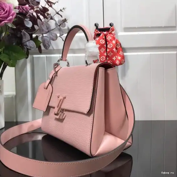 PM LOUIS VUITTON GRENELLE 0617